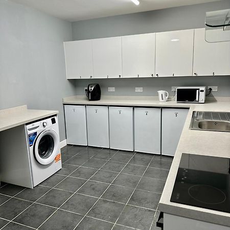 Cosy Ensuite Double Room, Near Heathrow Airport Northolt  Kültér fotó