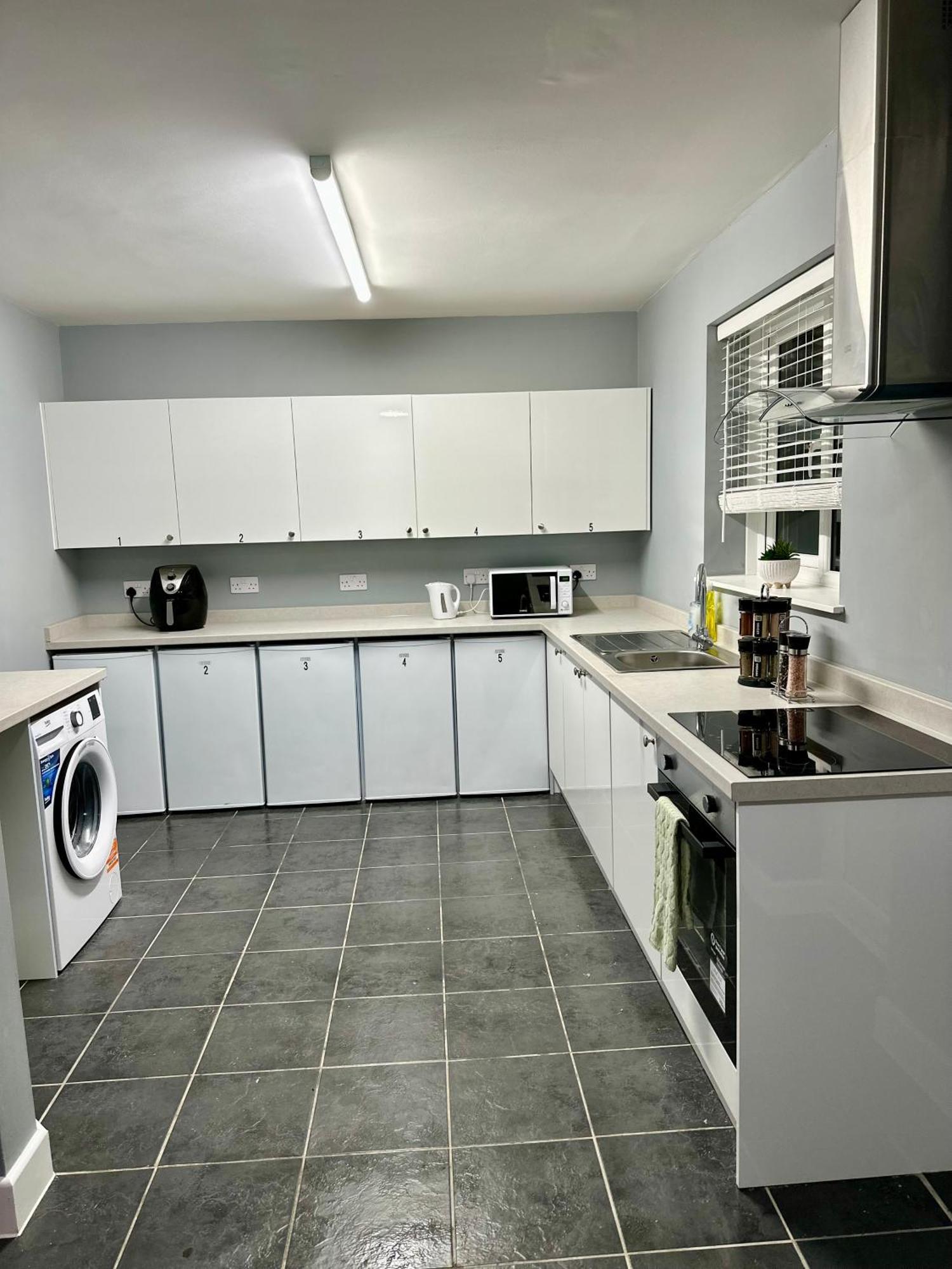 Cosy Ensuite Double Room, Near Heathrow Airport Northolt  Kültér fotó